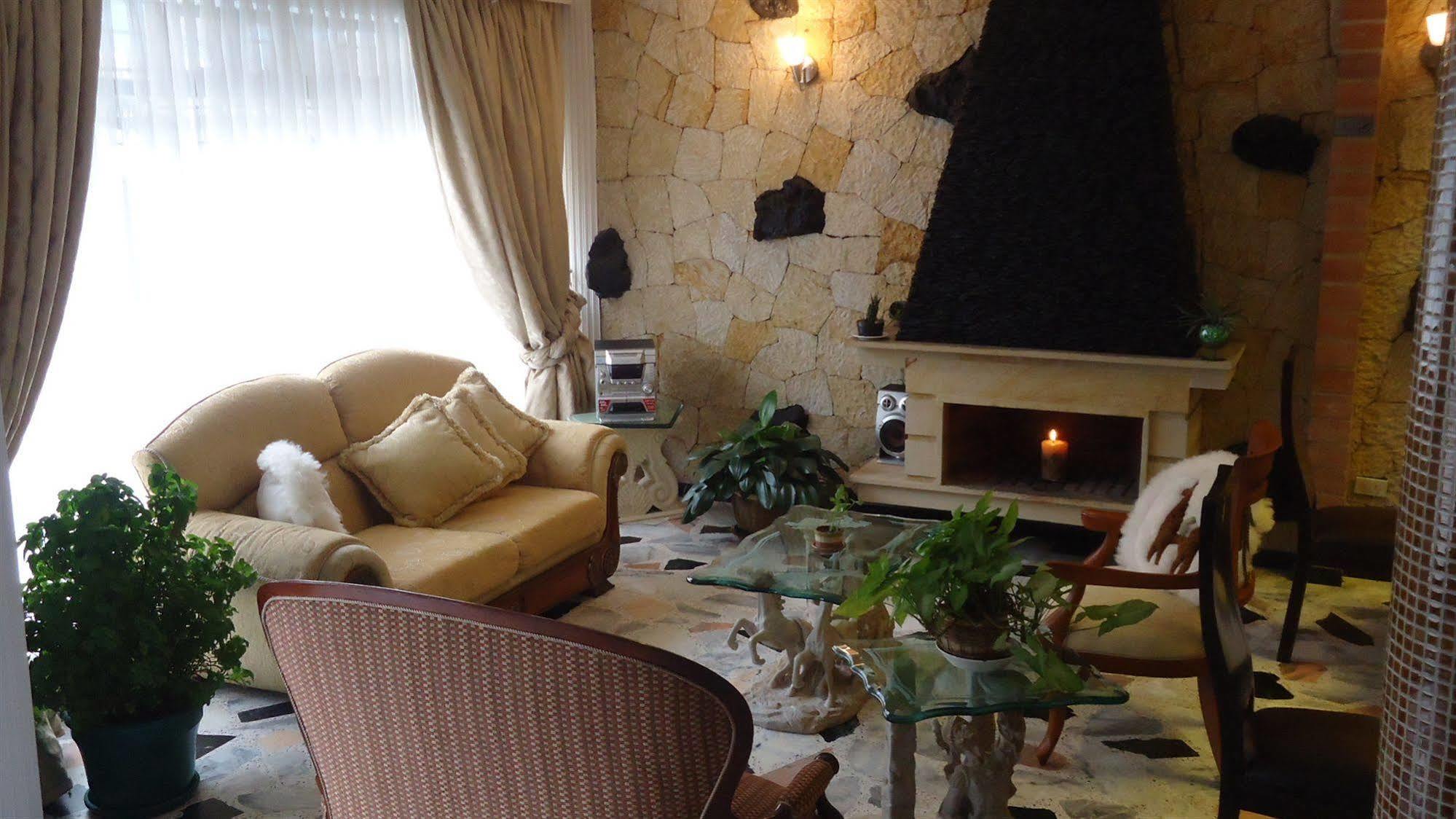 Hotel Casa Gaia Богота Екстериор снимка